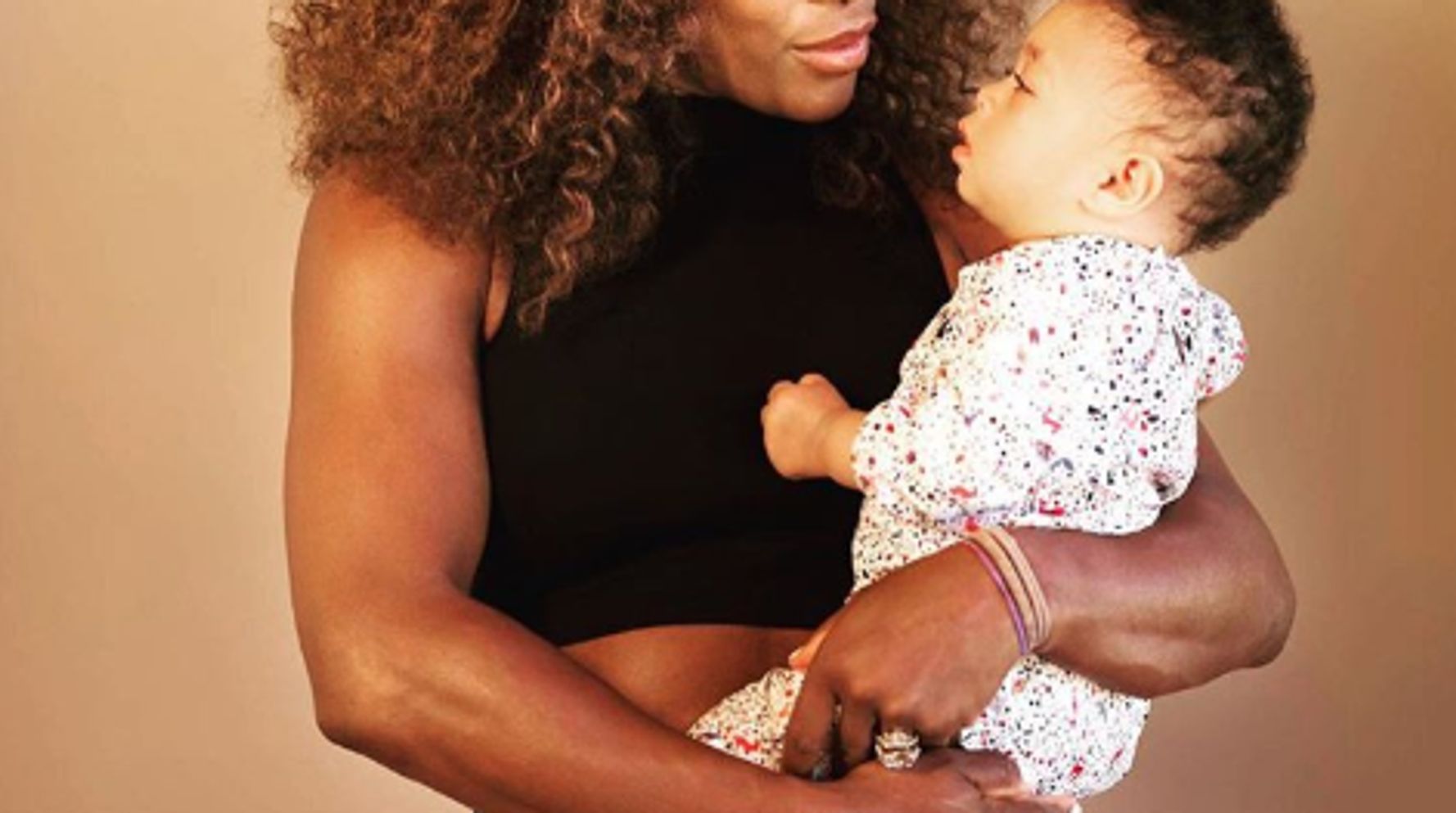 Cette Comparaison Entre Un Bebe Et Un Avion Par Serena Williams Parlera Aux Parents Le Huffington Post Life