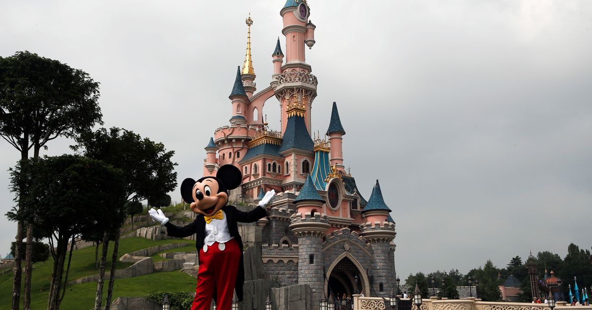 Des Billets Disney Gratuits C Est Une Arnaque Sur Whatsapp Le Huffpost