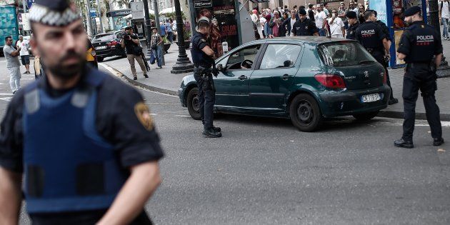 Un des suspects de l'attentat de Barcelone mis en examen et écroué en