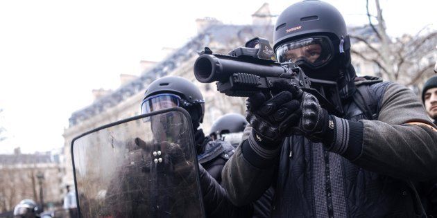 Lbd Les Tirs Des Policiers Filmés à Bourg En Bresse Ce