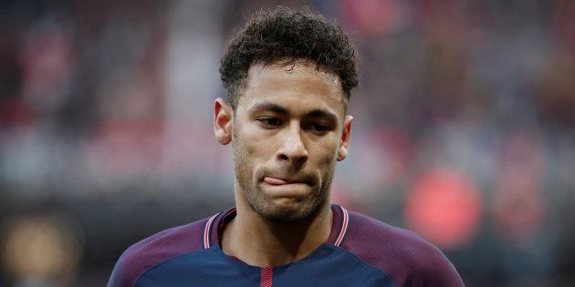 PSG: Neymar officiellement forfait pour le Real et opéré au Brésil en fin de