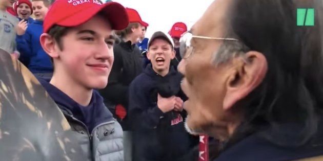 Vidéo montrant le lycéen pro-Trump, Nick Sandmann, faisant face au vétéran amérindien, Nathan