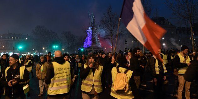 Revivez Lacte Xi Des Gilets Jaunes Le Huffington Post