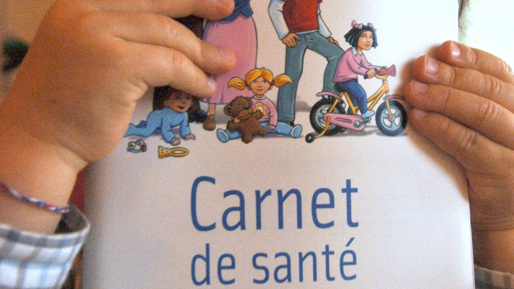 Le Nouveau Carnet De Sante Recommande D Eviter Les Ecrans Avant 3 Ans Pour Les Enfants Le Huffington Post Life