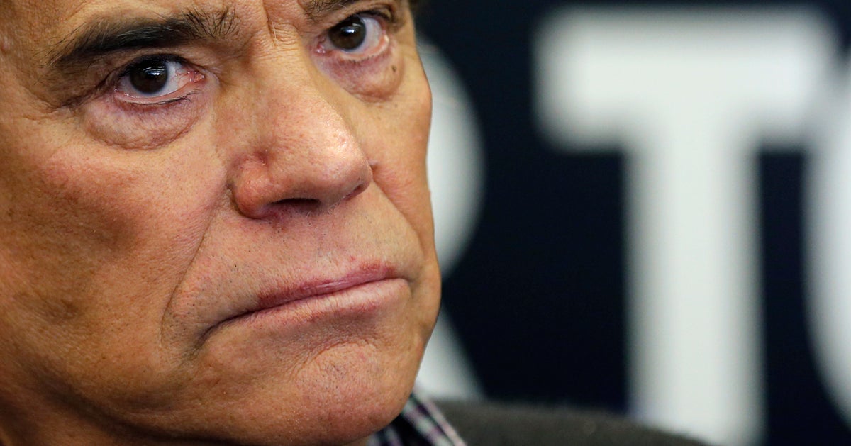 Qui Veut La Peau De Bernard Tapie Bernard Tapie se confie sur sa maladie, "le cancer, ça veut dire la