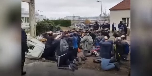 Lyceens De Mantes La Jolie Interpelles Pas De Faute De La Police Selon L Enquete De L Igpn Le Huffpost