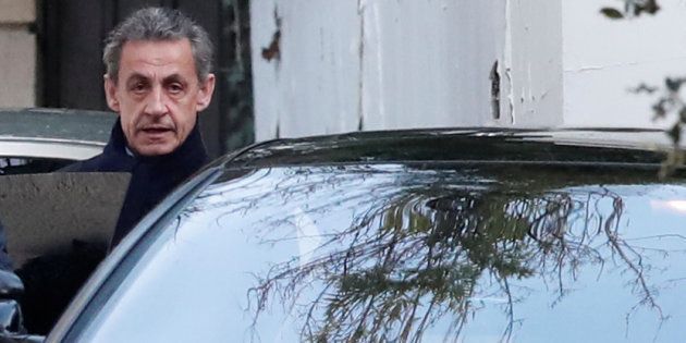 Placé en garde à vue mardi à 8h, Nicolas Sarkozy a pu rentrer dormir chez lui à minuit avant de se représenter...