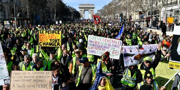 Pour Lacte Xv Des Gilets Jaunes Rassemblements Et Pique