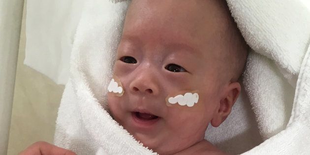 Au Japon Ce Bebe Premature Est Ne En Pesant 268 Grammes Le Huffington Post Life