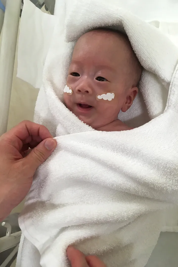 Au Japon Ce Bebe Premature Est Ne En Pesant 268 Grammes Le Huffington Post Life