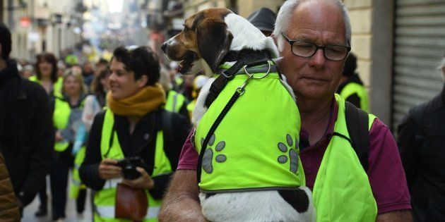 Gilets Jaunes Moins De 6000 Manifestants En France à La Mi