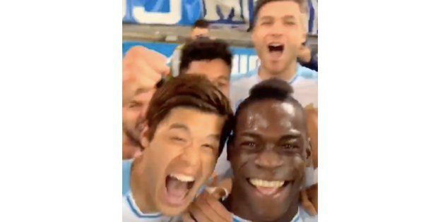 Mario Balotelli s'est filmé pendant la célébration de son but pendant OM-Saint-Étienne au Vélodrome,...