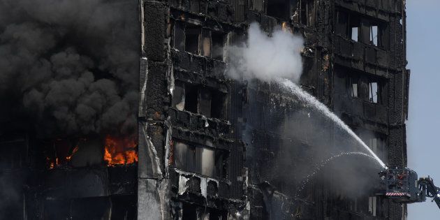 Incendie de Londres: une veillée pour le Ramadan a peut-être sauvé des habitants de la Grenfell