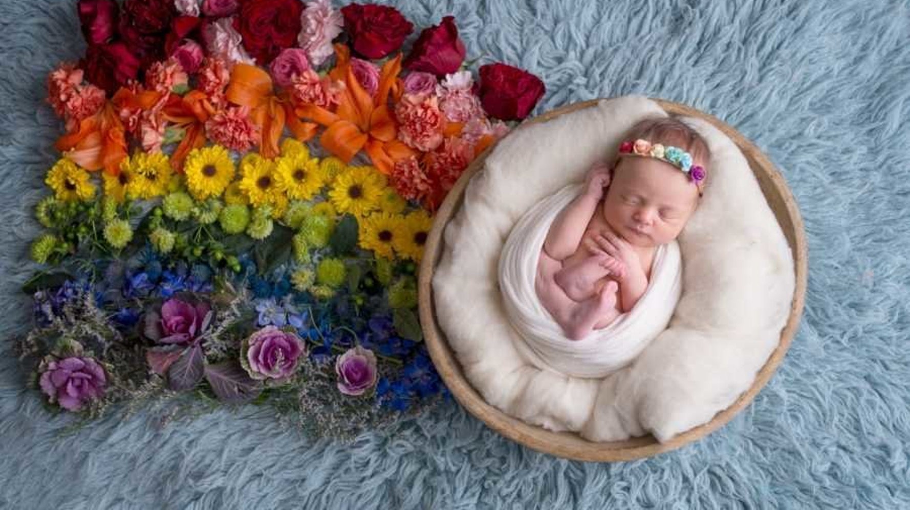 Après deux fausses couches, cette photographe célèbre "les bébés arcenciel" Le Huffington