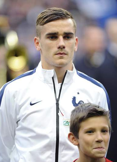 La Coiffure D Antoine Griezmann A Subi Un Sacre Coup De Tondeuse