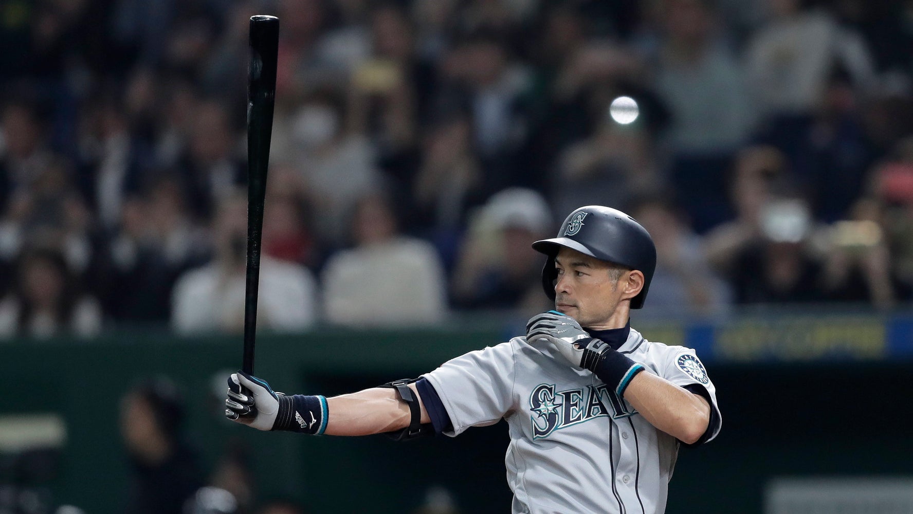 イチローが所属、マリナーズの「意味深ツイート」にファン戦々恐々 