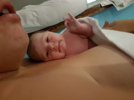Ce Bebe Qui Vient De Naitre Annonce A Son Pere Que Tout Est Nickel Le Huffpost Ce Bebe Qui Vient De Naitre Annonce A Son Pere Que Tout Est Nickel Le Huffpost
