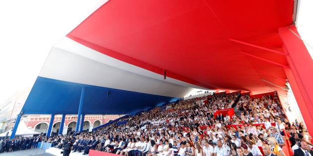 Attentat De Nice: Revivez La Cérémonie D'hommage Aux Victimes | Le HuffPost