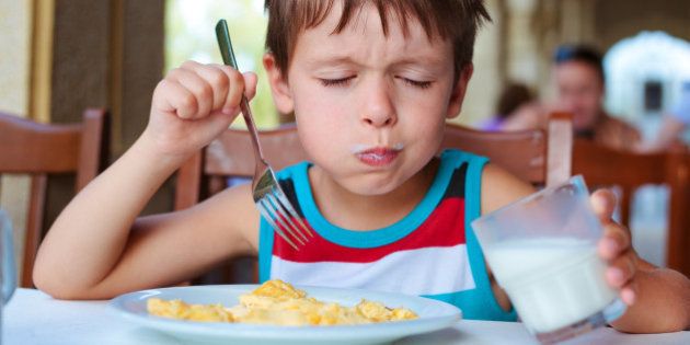 Quel Petit Dejeuner Pour Les Enfants Et Les Adolescents En Fonction De Leur Age Le Huffington Post Life