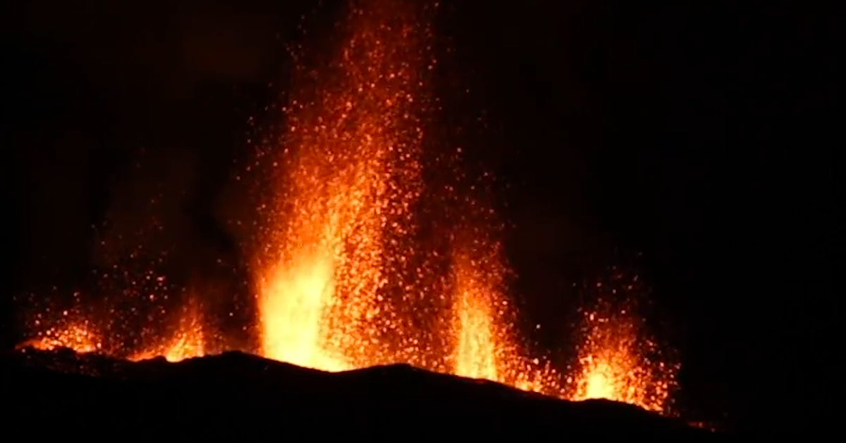 Les superbes images de  l ruption du Piton  de  la Fournaise  