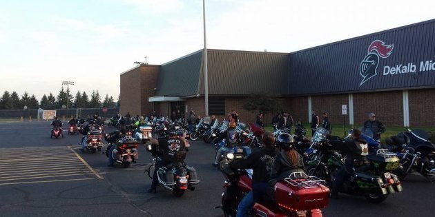 Téléchargement gratuit Images 50 Motards Accompagnent Un Enfant Victime De Harcelement Scolaire le plus cool salutations