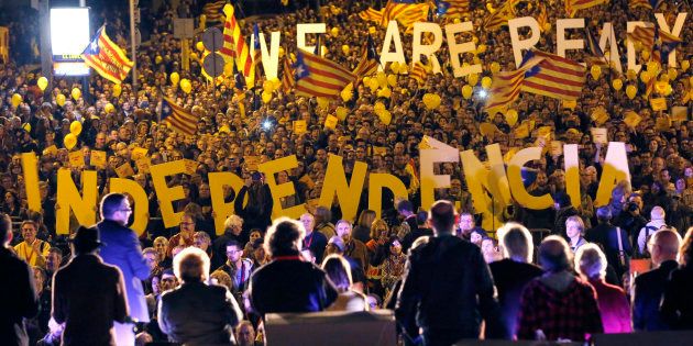 Des centaines de maires de Catalogne risquent