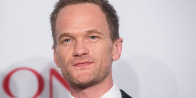 Neil Patrick Harris A Desormais Le Meme Tatouage Que Le Comte Olaf Le Huffpost Neil Patrick Harris A Desormais Le Meme Tatouage Que Le Comte Olaf Le Huffpost
