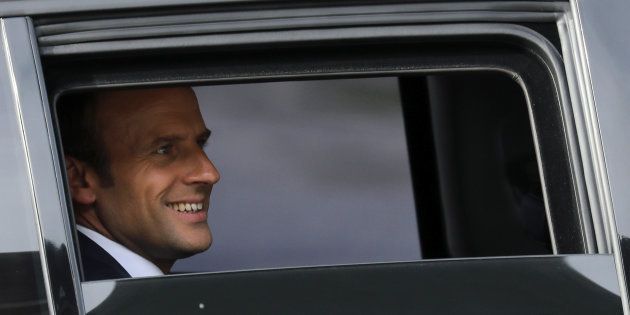 Emmanuel Macron arrivant à Egletons pour parler formation