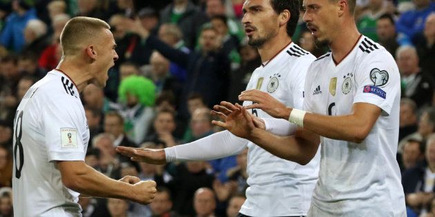 L Allemagne Et L Angleterre Qualifiees Pour La Coupe Du Monde 2018 En Russie Le Huffpost