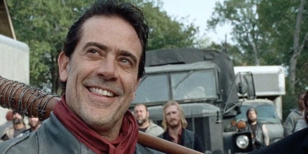 The Walking Dead Saison 7 Episode 16 A L Attaque Attention Spoilers Le Huffpost