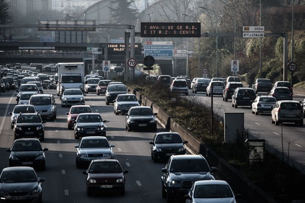 En raison d'un pic de pollution en Île-de-France, la vitesse réduite ce vendredi sur les routes. (photo d'illustration)