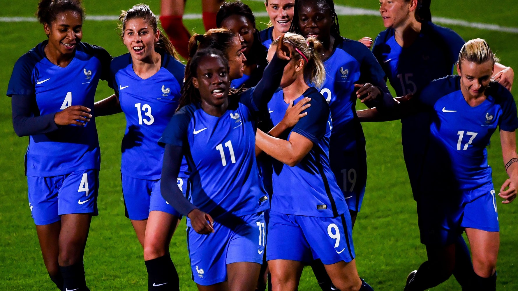 Cette étude sur le traitement médiatique du foot féminin montre qu'il