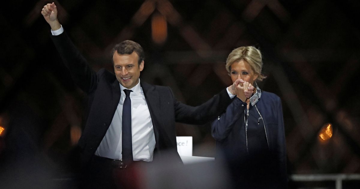 Age De 39 Ans Emmanuel Macron Est Le Plus Jeune President De France Seuls Trois Chefs D Etat Font Mieux Le Huffpost