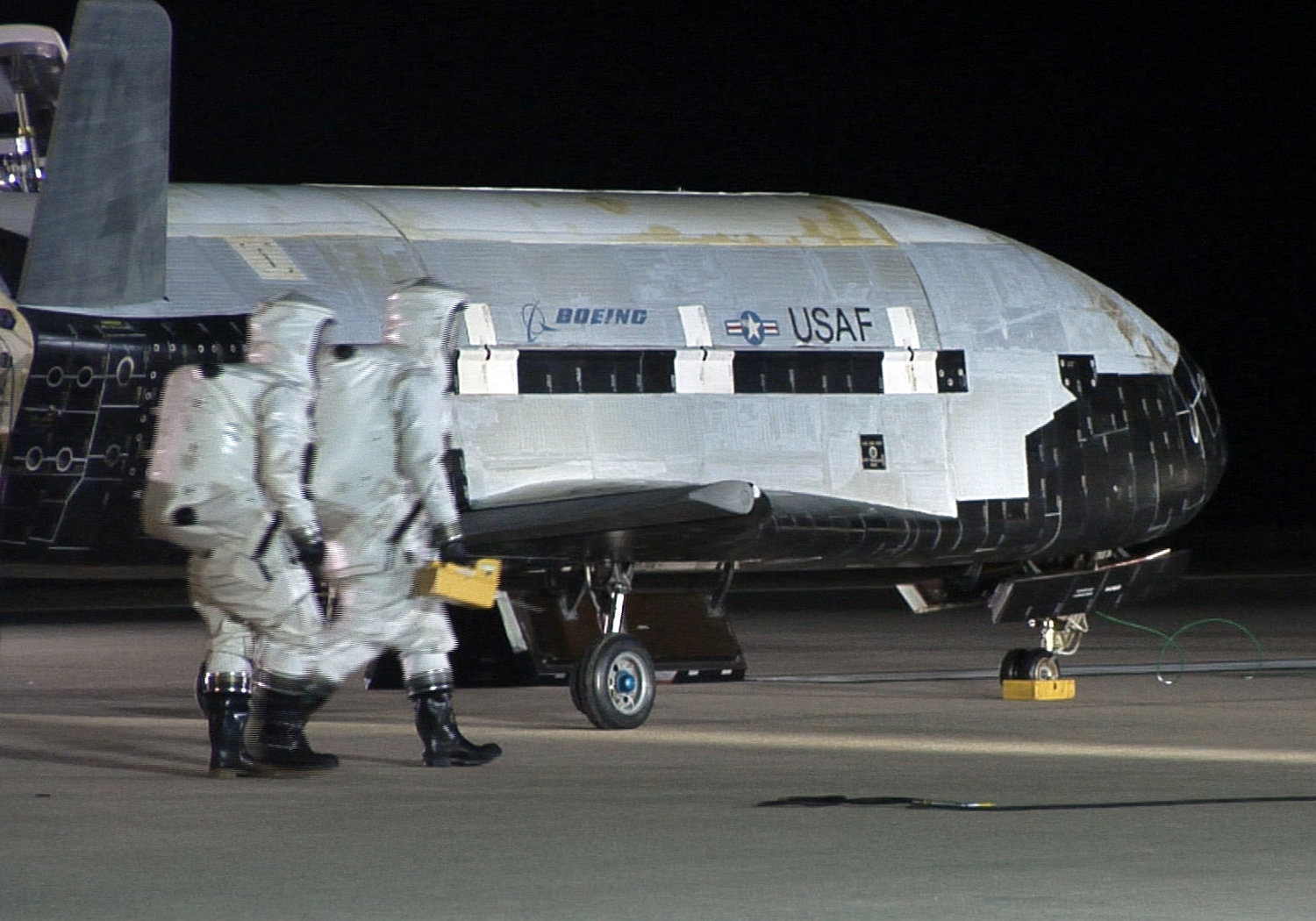 Le Vaisseau Spatial Top-secret De L'armée Américaine X-37B A Enfin ...