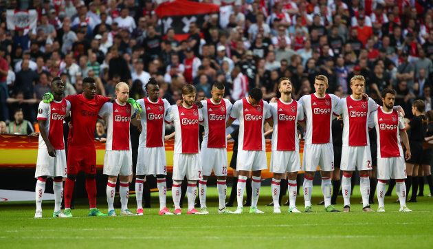 Ajax Amsterdam- Manchester United: l'émouvant hommage rendu aux victimes de