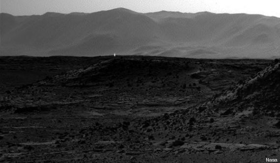 PHOTOS. VIDEO. Mars: une lumière mystérieuse photographiée par le robot