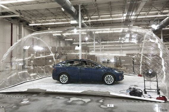 Tesla assure que le filtre anti-armes biologiques des Model X fonctionne