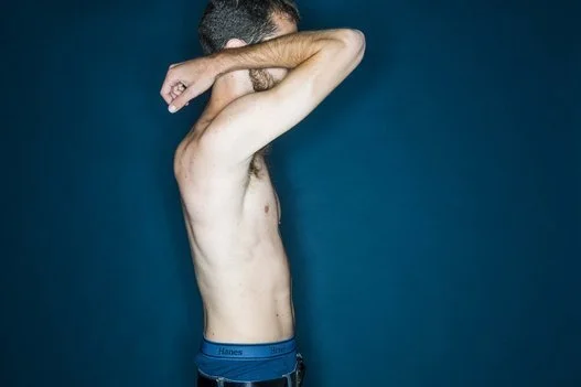 PHOTOS. 19 hommes parlent de leurs complexes et posent torse nu | Le Huffington Post LIFE