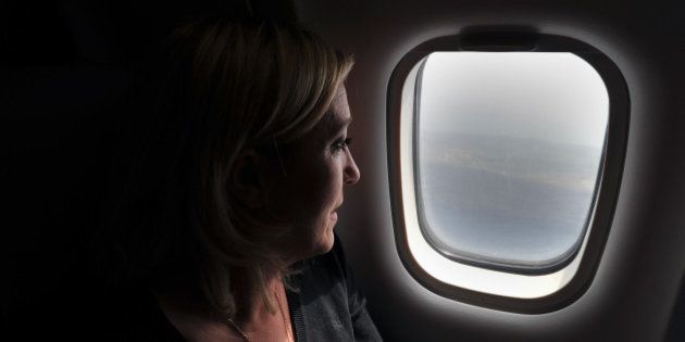 Ebola: le Front national demande de suspendre les liaisons aériennes avec les pays