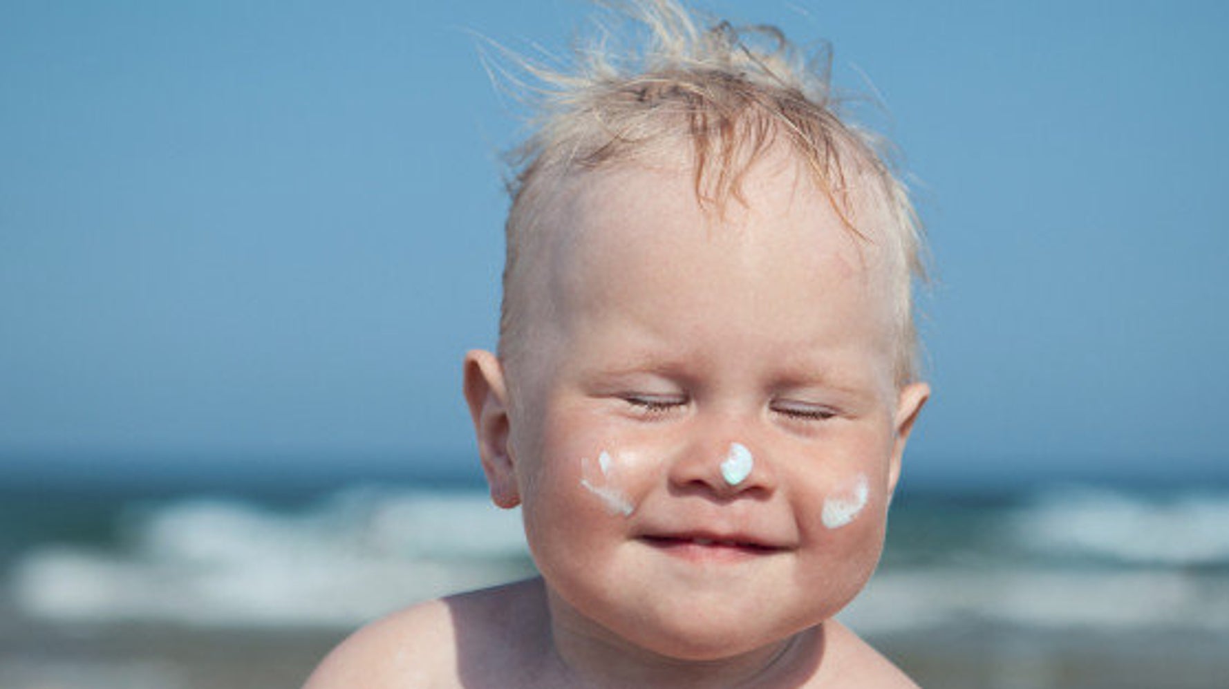 Creme Solaire Pour Bebe Ce Qu Il Faut Savoir Le Huffington Post Life