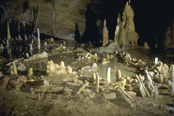 La Grotte Francaise De Bruniquel Etait Habitee Par L Homme Il Y A 176 000 Ans Le Huffpost