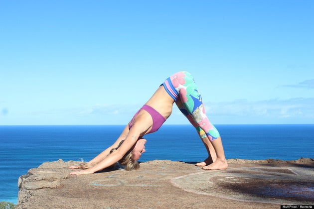 PHOTOS. 11 postures de yoga pour débutant que tous croient connaître (mais exécutent peut-être