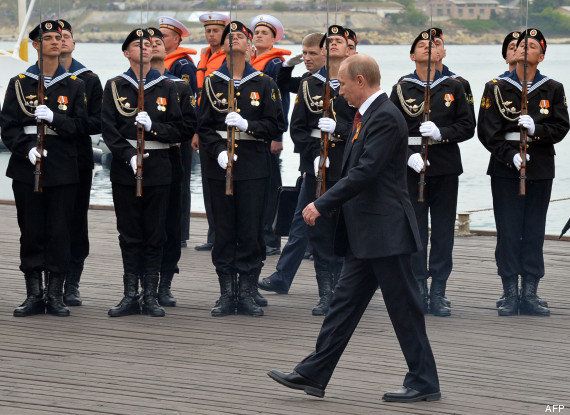 VIDÉOS. PHOTOS. Vladimir Poutine en Crimée pour assister aux célébrations du 9 mai à