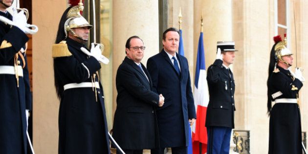 François Hollande en quête d'union sacrée sur le front