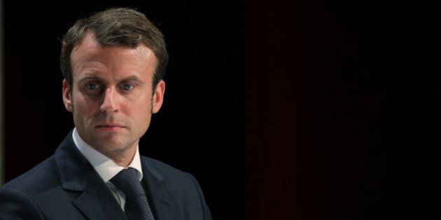 Emmanuel Macron critiqué de toutes parts mais plébiscité dans