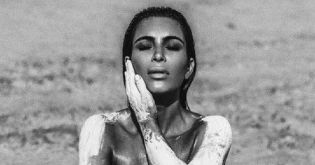 Photos Kim Kardashian Pose Nue Dans Le Désert Le Huffpost 