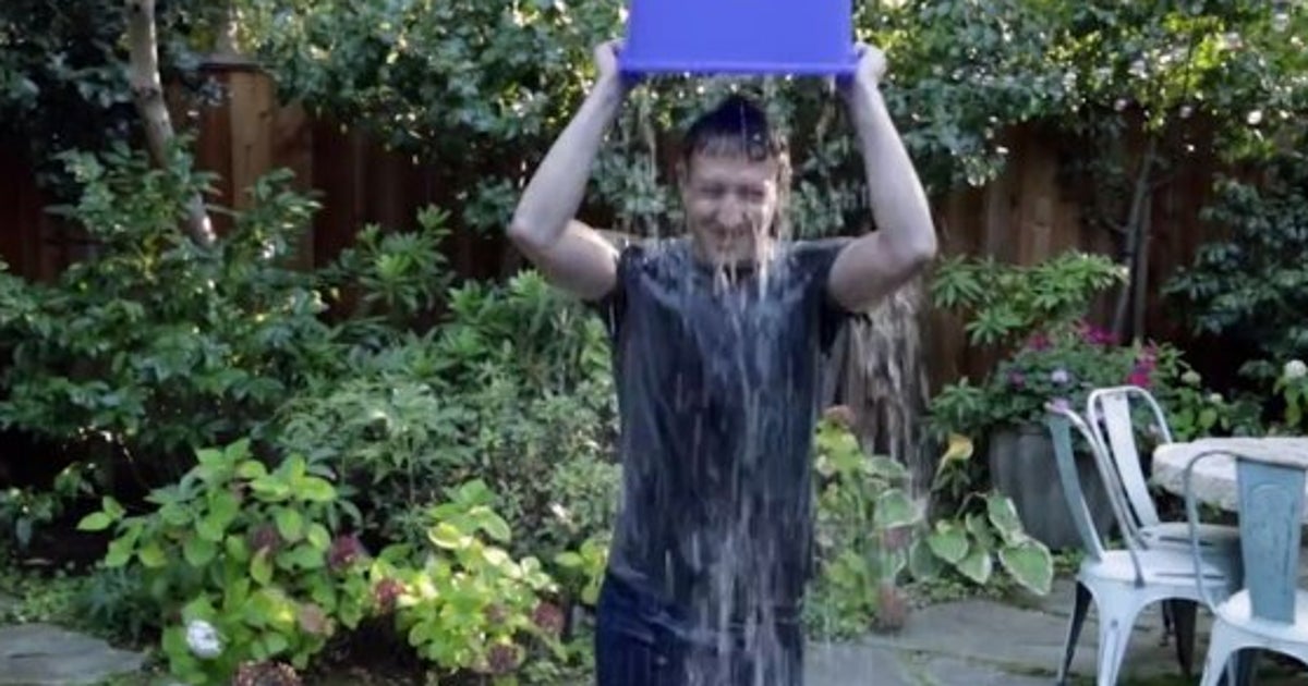 "Ice bucket challenge" le défi à la mode relevé par Zuckerberg et le