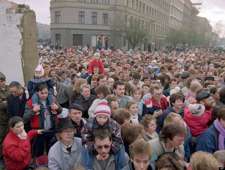 Chute du mur de Berlin : redécouvrez la ville avant et après en