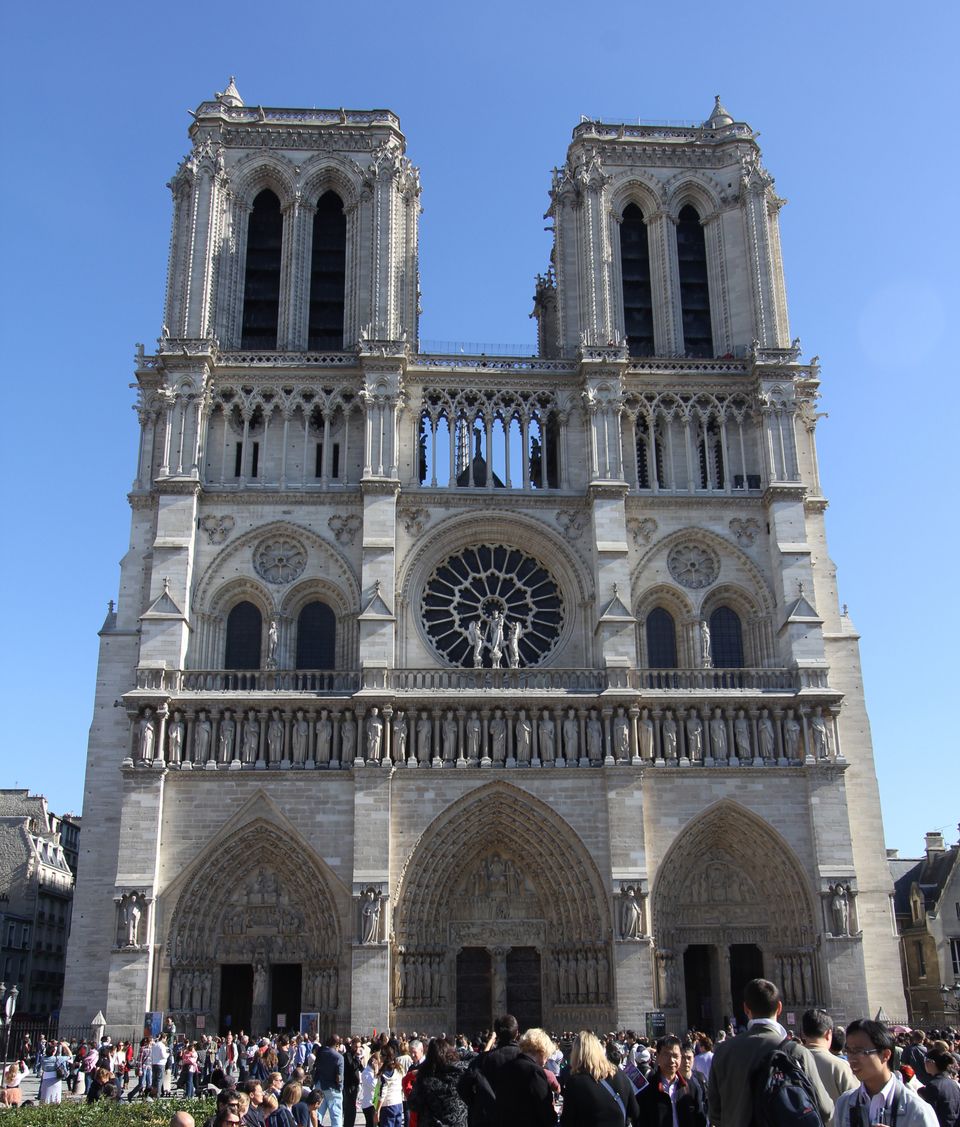 PHOTOS. Assassin's Creed Unity : Découvrez le Paris du 18e siècle dans le jeu vidéo et comparez-le avec...