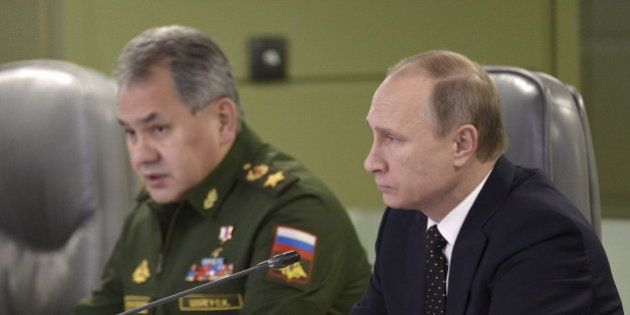 Absurde et démesuré, l'impressionnant déploiement militaire russe en Syrie laisse